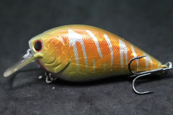 wLure Crankbait Fishing Lure 8.3cm 14.3g Square Bill Fat Body Wobbler 1 Meter Depth #4 Treble Hooks Assorted Colors C429