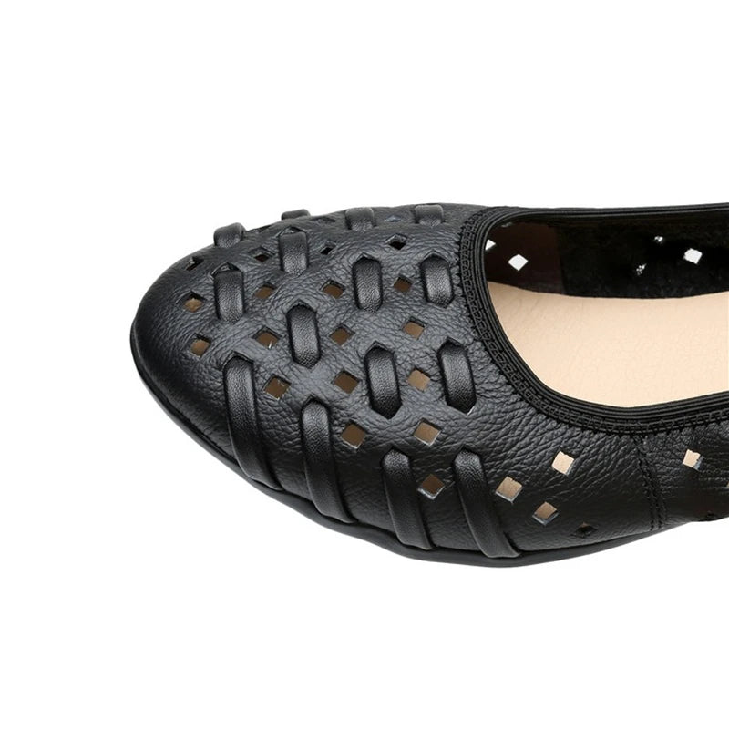 WOIZGIC Mother Women Shoes Sandals Flats Hollow Out Genuine Leather Slip On Loafers Soft Summer Beach Vintage Plus Size 42 43