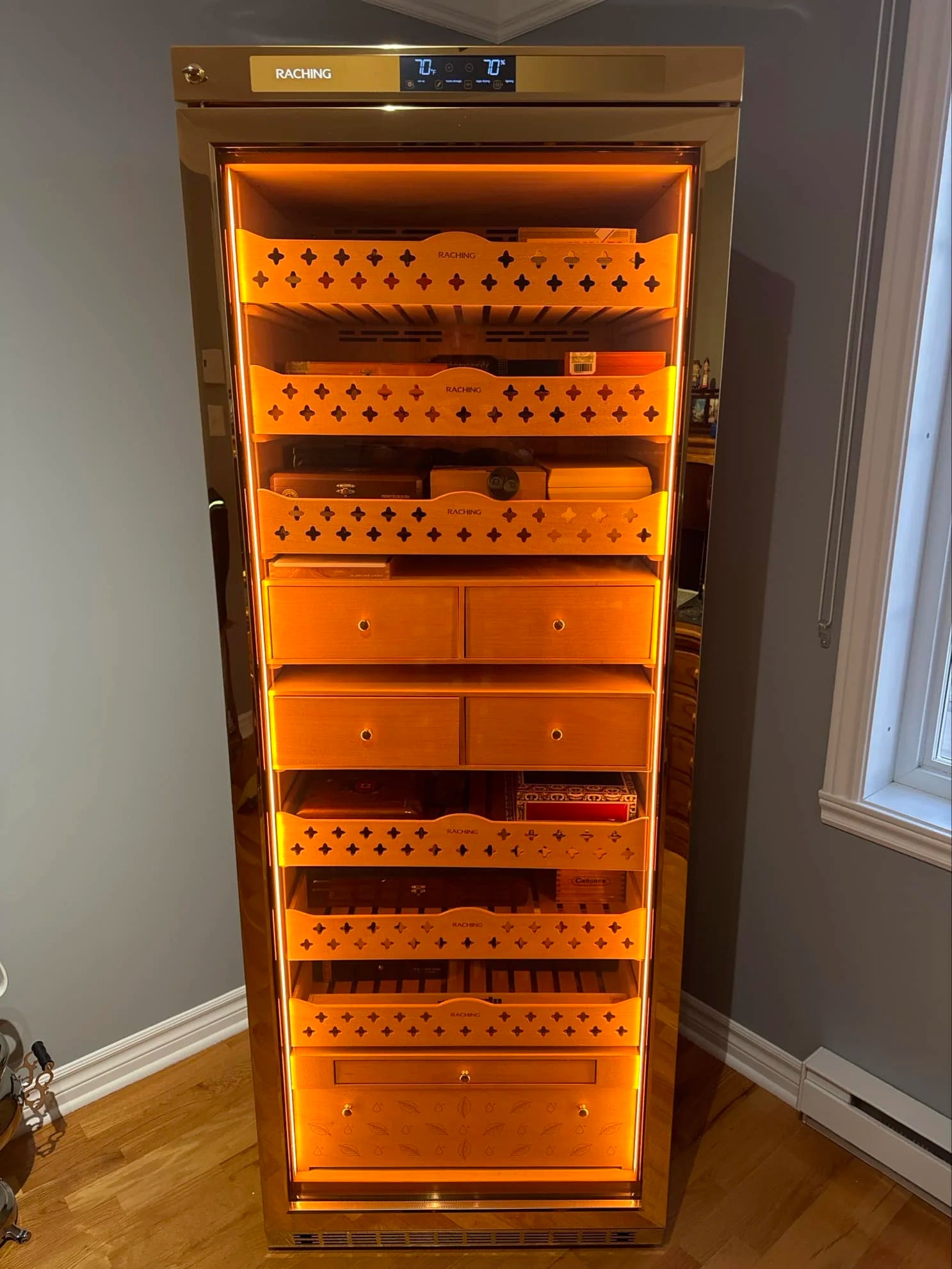 Ready to Ship Biggest Capacity Mon5800A Cigar Humidor With Aged Drawer Water Cooling System Cigar Cabinet