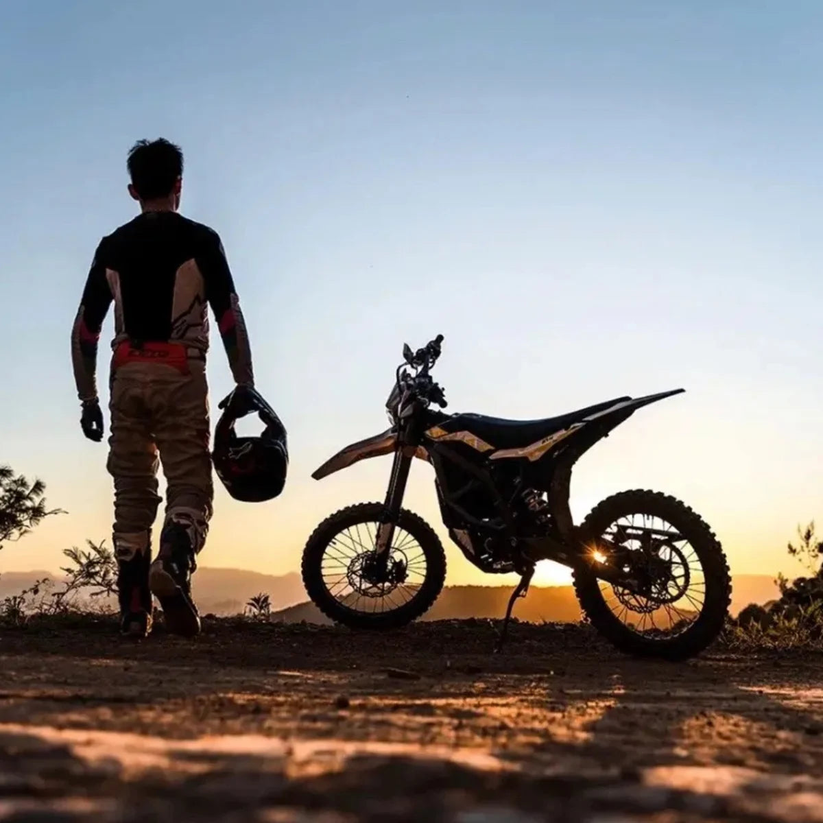 Free Shipping 74v 12500W ULTRA BEE Electric Dirt Bike 440NM 55AH Off Road Talaria Surron Ebike Electric Motorcycle Us Stock