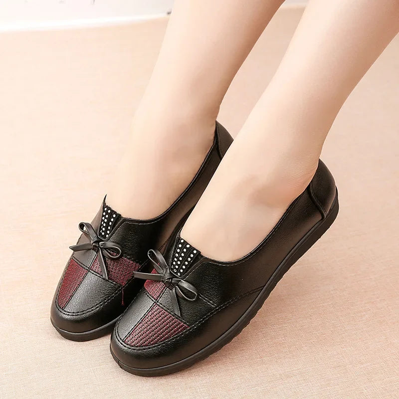Women's Leather Shoes Women Black Single Shoes Female Slip-on Flat Loafers Classic Mom Casual Leather Shoes Zapatos De Mujer