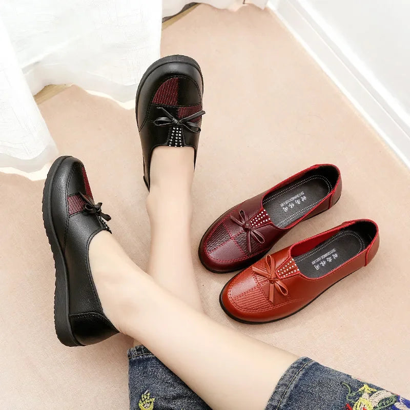 Women's Leather Shoes Women Black Single Shoes Female Slip-on Flat Loafers Classic Mom Casual Leather Shoes Zapatos De Mujer