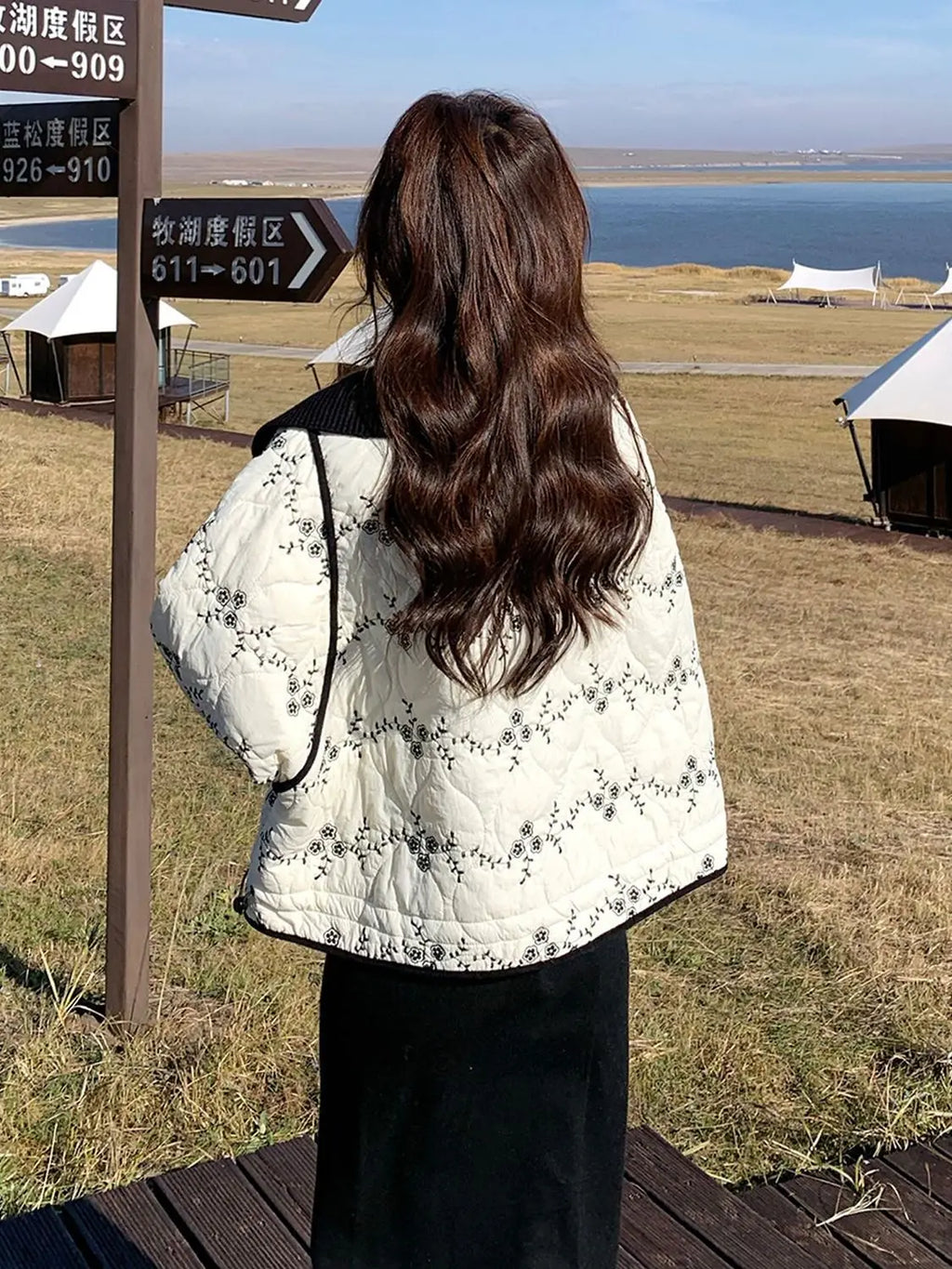 Women's Winter Clothing with Fashionable and Casual Temperament, High-end Warm and Age Reducing Cotton Clothing