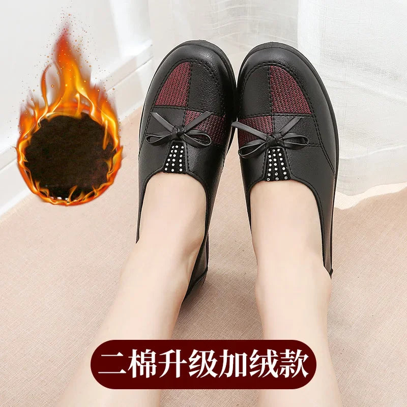 Women's Leather Shoes Women Black Single Shoes Female Slip-on Flat Loafers Classic Mom Casual Leather Shoes Zapatos De Mujer
