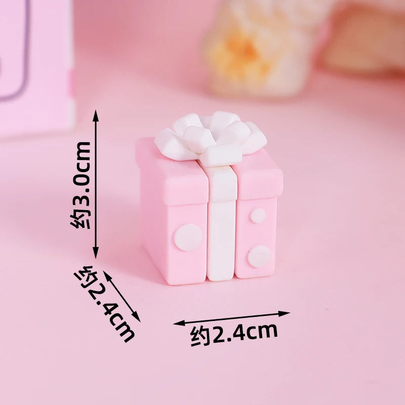 Valentine's Day Casual Wear Boys Girls Cake Decoration Cartoon Personality Couple Confession Doll for Birthday Cake Toppers