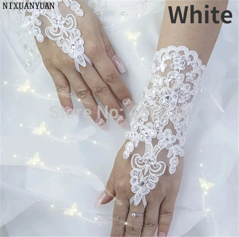 Elegant Beaded Lace Satin Short Bridal Gloves 2025 Fingerless Wedding Gloves White Ivory Wedding Accessories Veu De Noiva