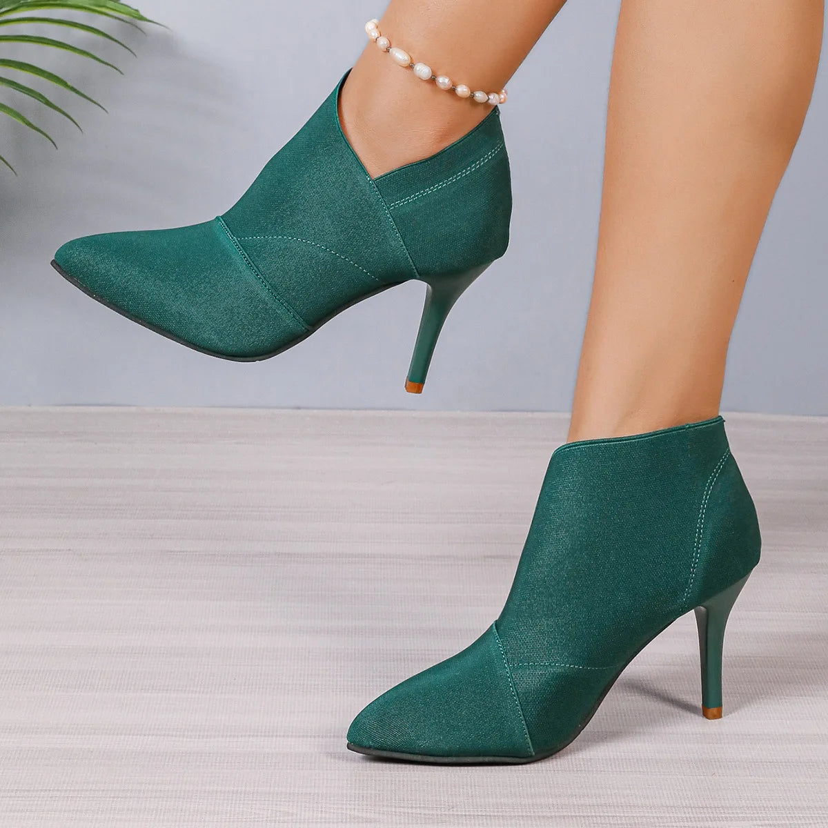 Spring and Autumn New Solid Tone Pointed Sleeve Wearing Thin Heel Versatile Single Boot Women Comfortable Women's Shoes2024