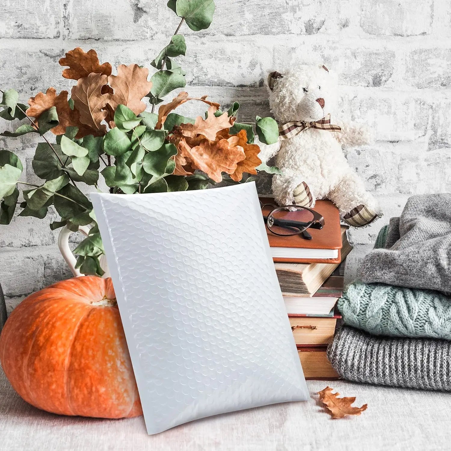 50 Pieces of Self Seal White Bubble Mailing Envelopes with Bubble Padding Designed for Shipping and Packaging Protecting