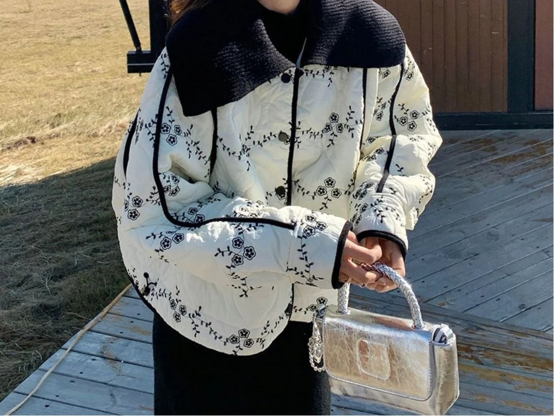 Women's Winter Clothing with Fashionable and Casual Temperament, High-end Warm and Age Reducing Cotton Clothing