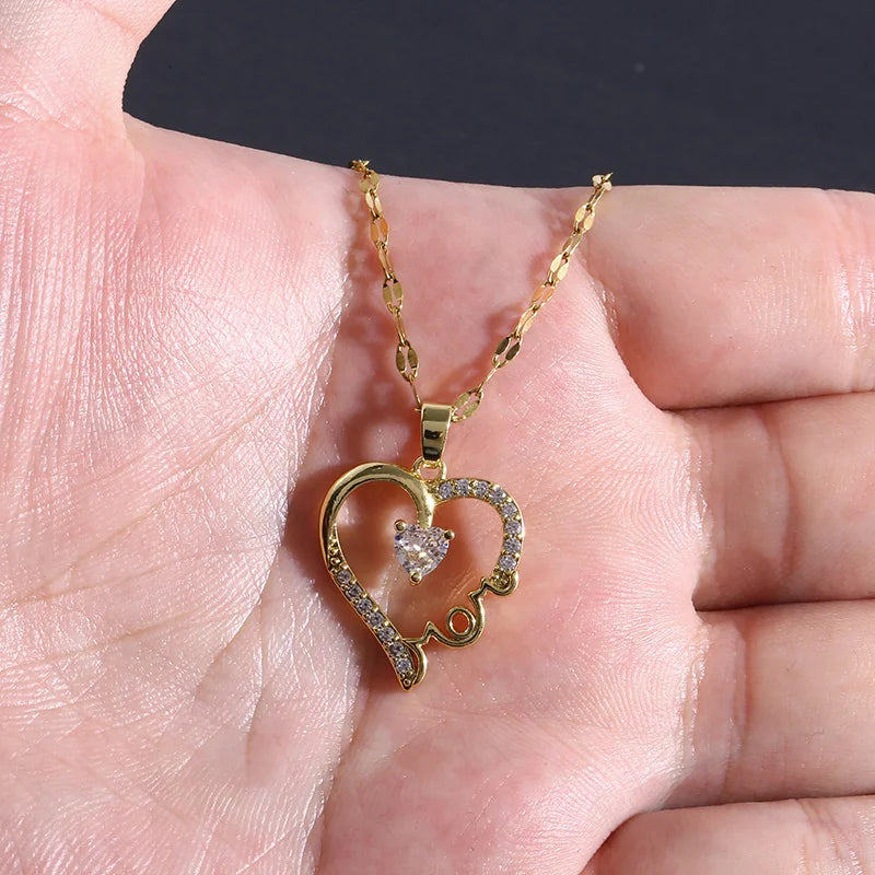 Mother's Day Love Mom Letter Pendant Necklace for Women Anniversary Gift