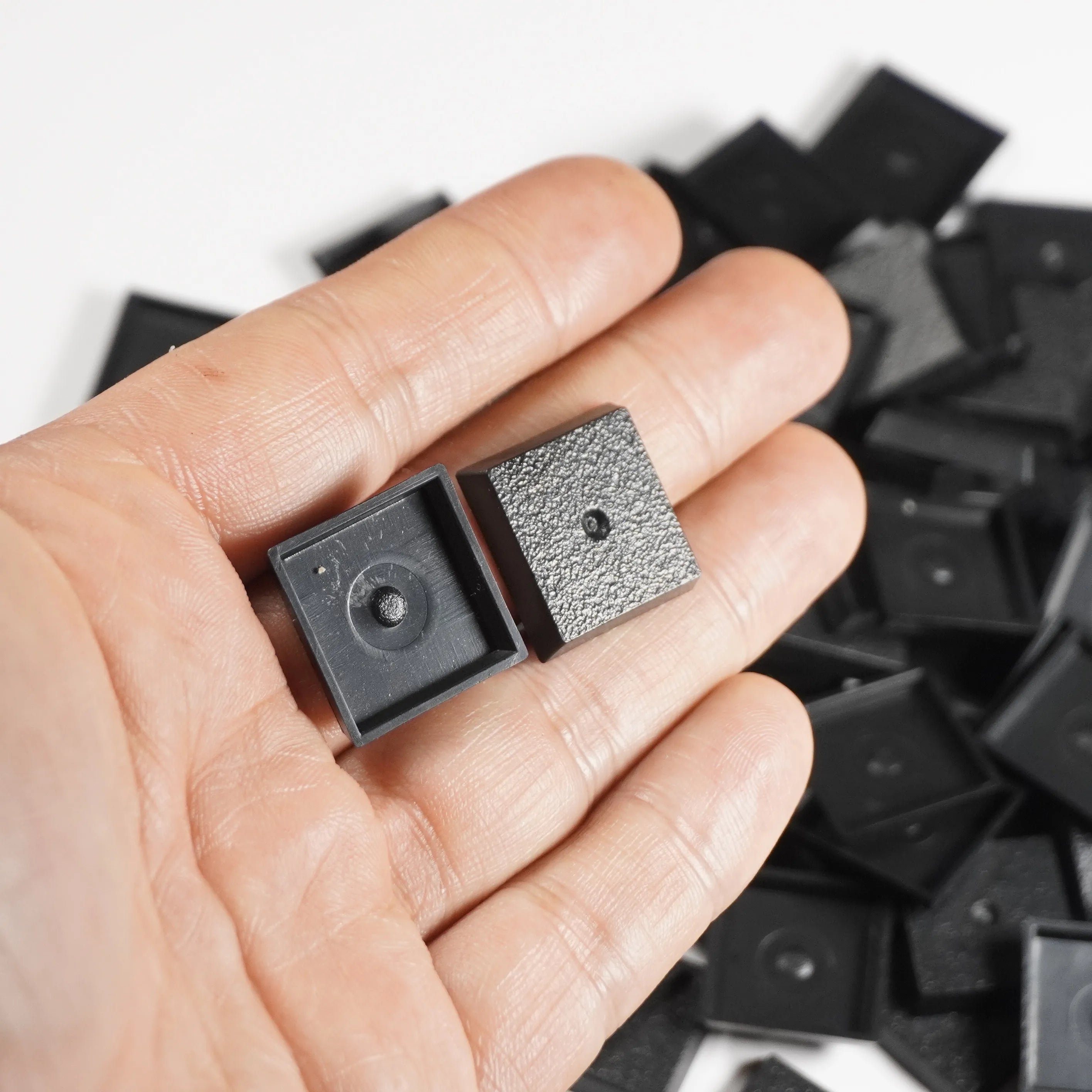 20mm Square Bases Made From Plastic for Table Games Bases for WH