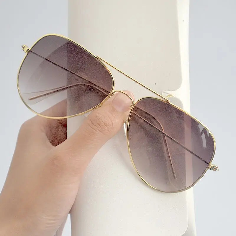 2024 Pilot Aviation Sunglasses MenShades Retro Classic Silver Sun Glasses Female Male  Brand  metal frame sunglasses sunshade