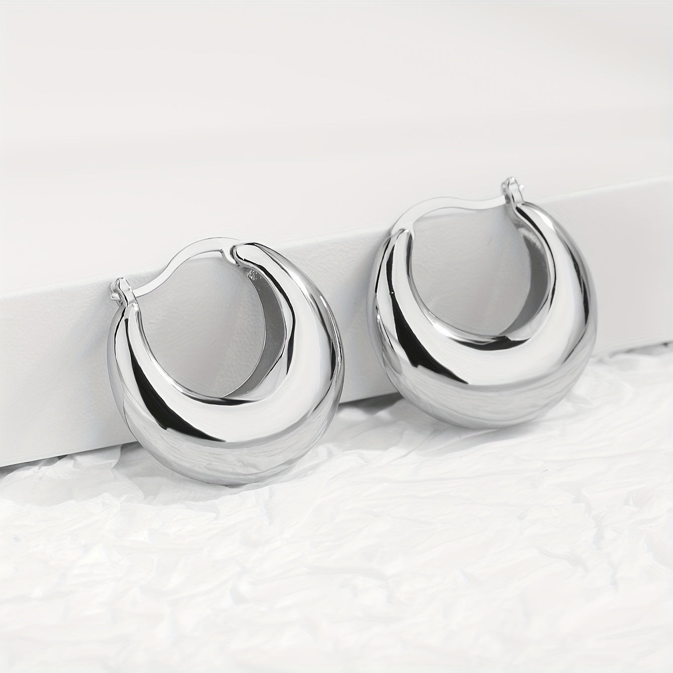 Chunky 18K Gold Plated Huggie Hoop Earrings Party Holiday Gifts For Women Girls 1Pair